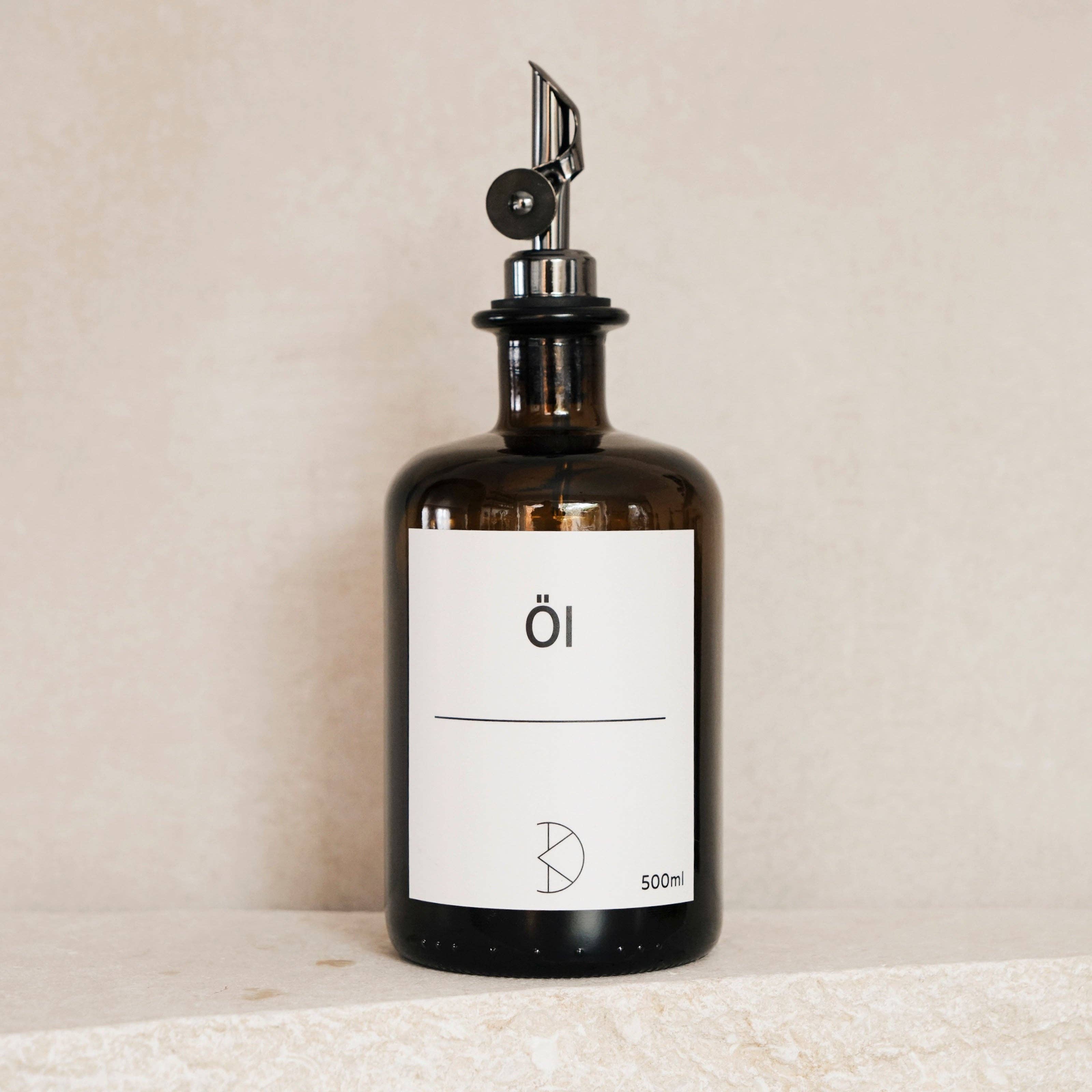 Koffs Design - Wholesale Oil/Vinegar Dispenser - Brown glass oil bottle – 500 ml with stainless steel pourer & UV protection2