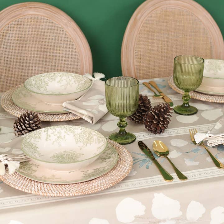 Whisper Tablecloth for wholesale by OSLÉ HOME DECOR