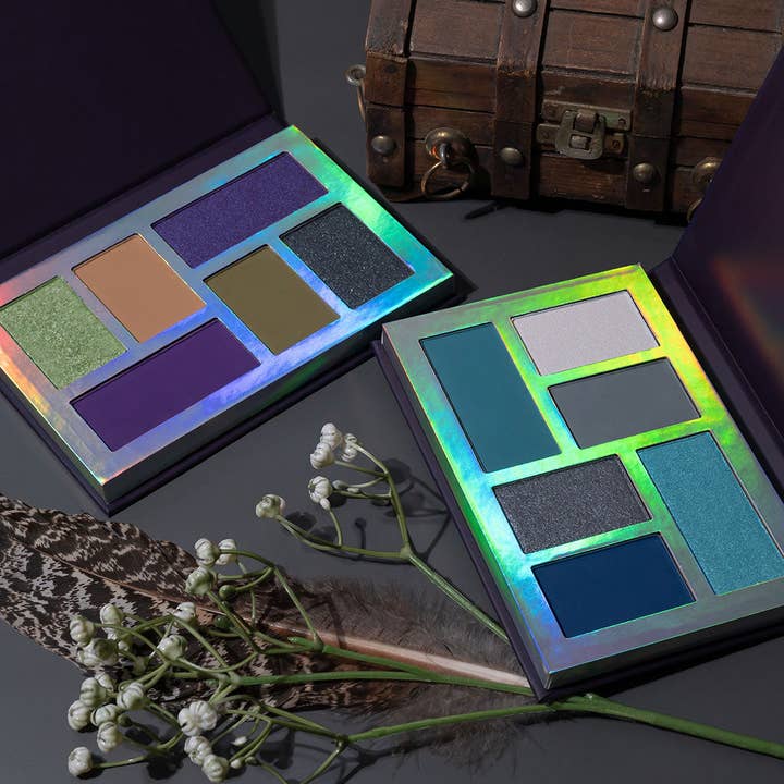 VIAI Beauty - Wholesale Eyeshadow Palette - Enchanted Forest | Divine Palette4