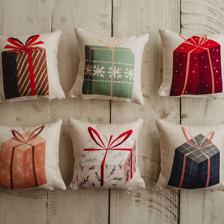 Wholesale Nordic Mini Red Gift Pillow 8x8 Small Pillows