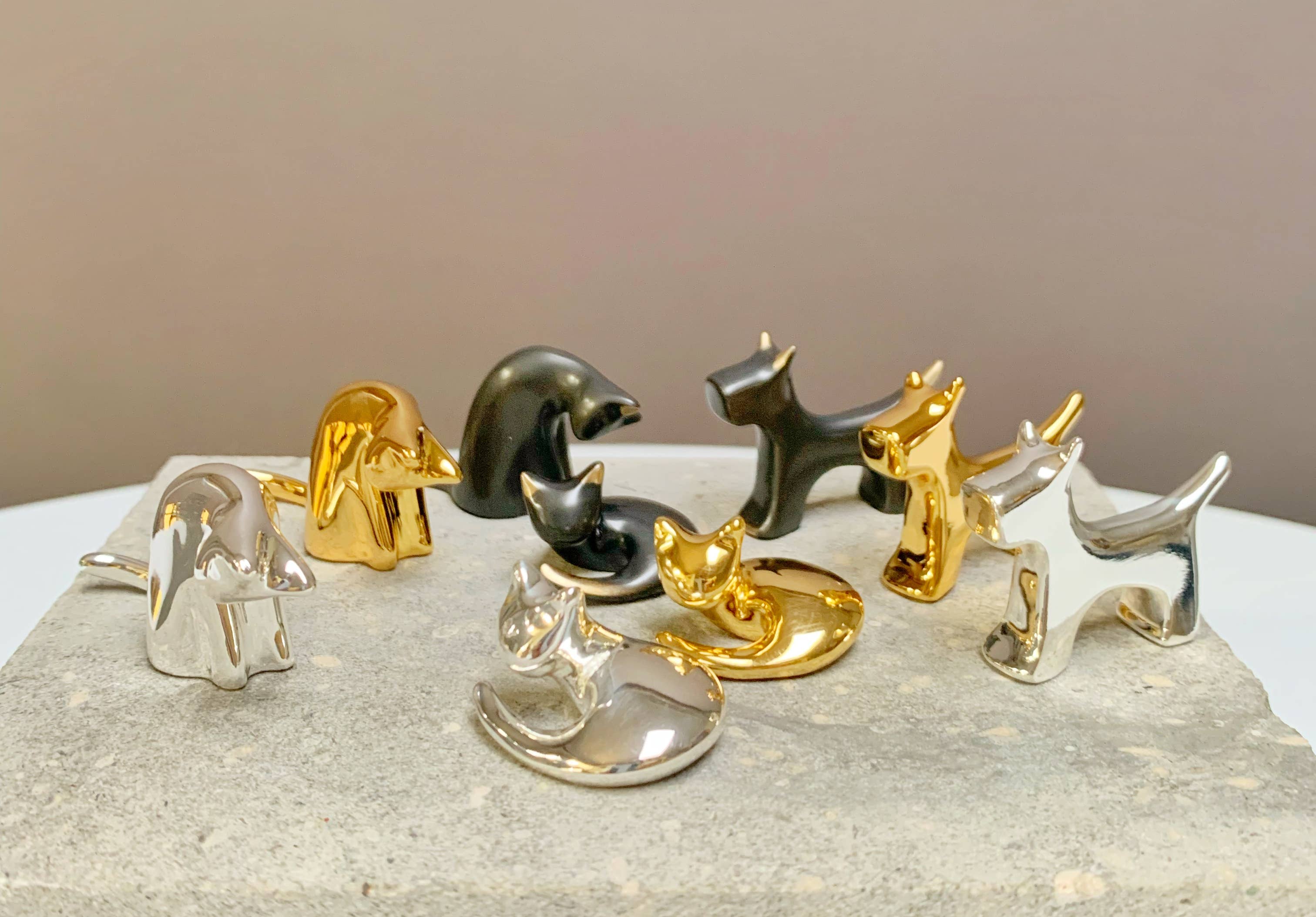 Yenny Cocq llc - Wholesale Sculpture - Curled up cat1