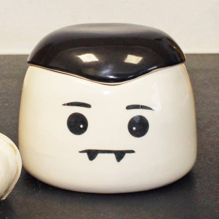 Vampire garlic roaster and storage container for wholesale by MAGS