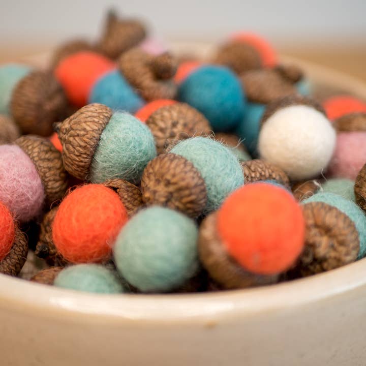 Root To Vine – wholesale Decorative tabletop object – Spring Felt Acorns-Set of 12-Spring Decor-Valentines
-Easter4