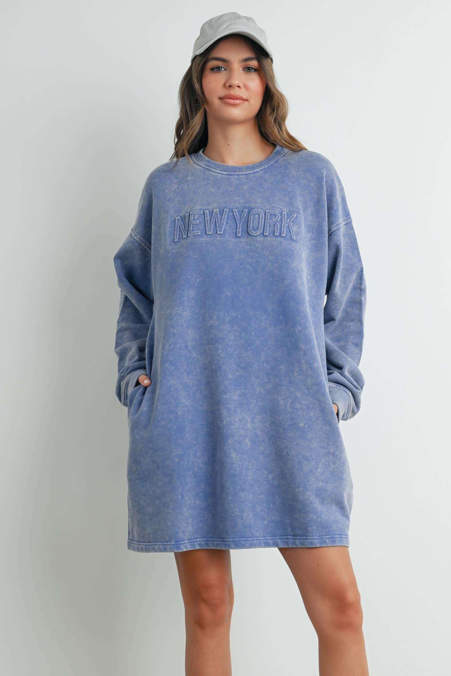 BUTTERMELON – Engroshandel Kjole - Dame – Lang acid wash sweatshirt-kjole - BMD75384