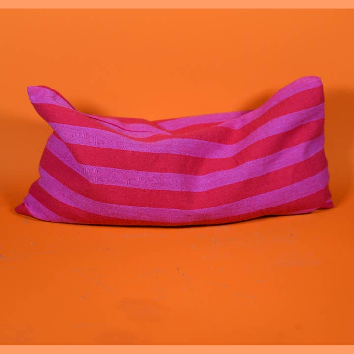 Coussin pour les yeux à la lavande - Rose foncé et rouge pour la vente par Woodside Cabin Soap