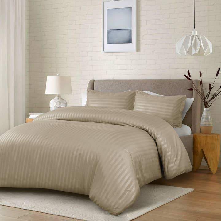 Cotton Passion - Wholesale Bedding Set - Striped Duvet Cover Set Luxury 100% Soft Microfiber Bedding