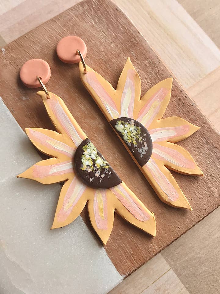 Boucles d'oreilles peintes tournesol pour la vente par Sun Sprinkles