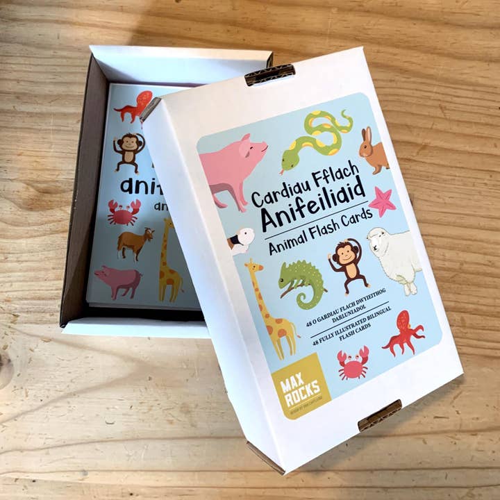 Welsh Animal Flash Cards // Cardiau Fflach Anifeiliad for wholesale by Max Rocks