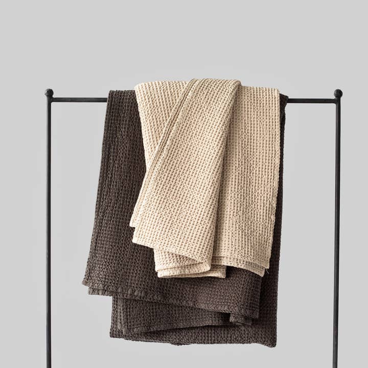 Tell Me More - Wholesale Throw Blanket - Miro blanket 260x260 cm