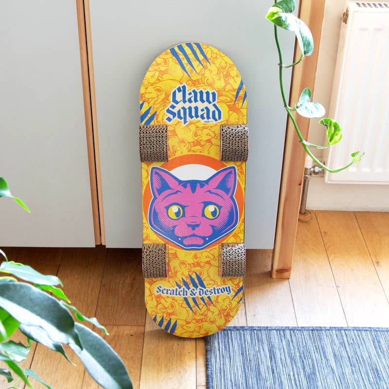 SUCK UK – wholesale Pet scratcher – Cat – Cat Scratch Skateboard – a scratch toy they’ll ‘wheely’ love2