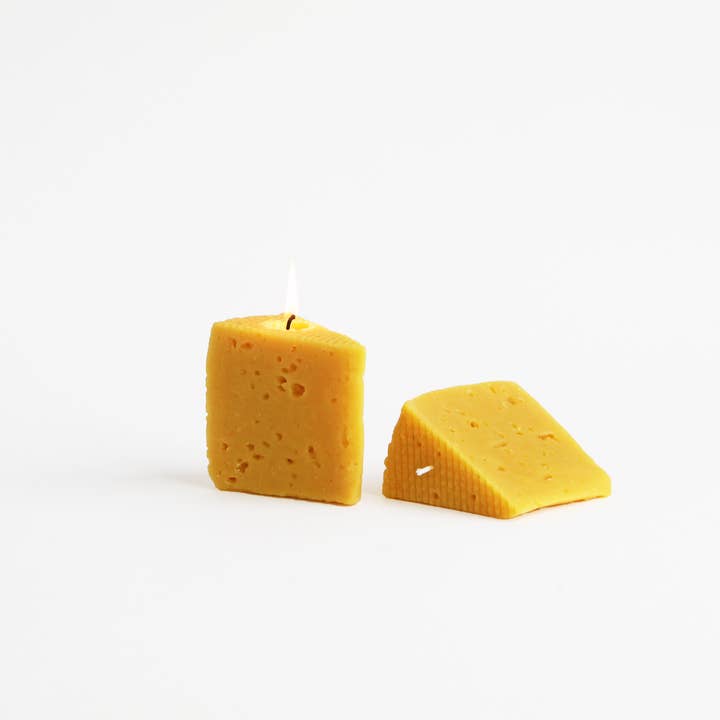 Artifaqt - Wholesale Novelty Candle - Blue Cheese Beeswax Candle2