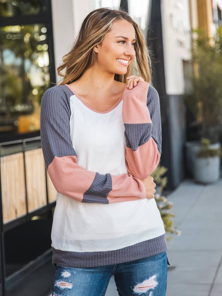 Top in maglia a nido d'ape con maniche a contrasto per la vendita all'ingrosso da parte di Tickled Teal