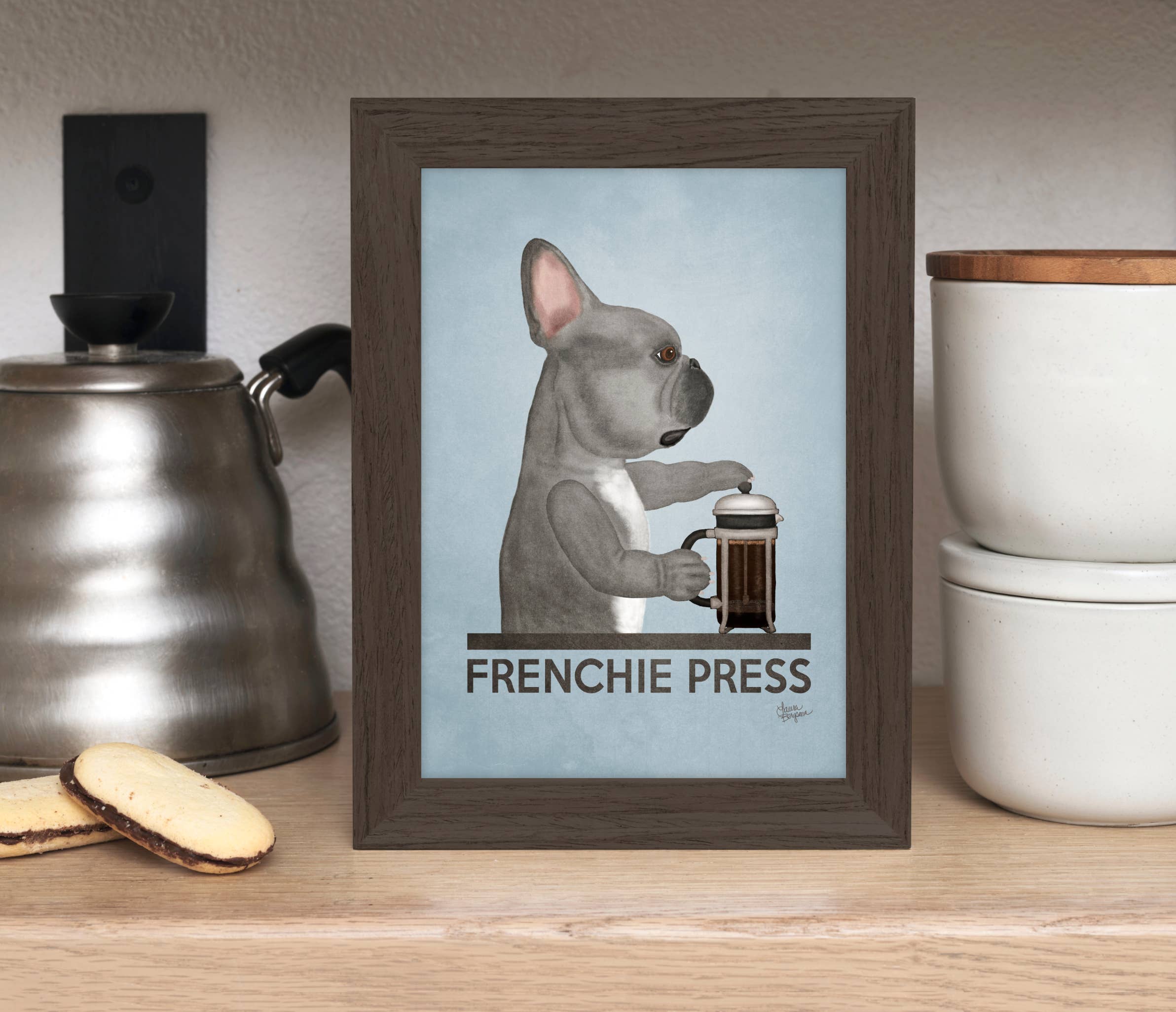 Laura Bergsma Studio – Engroshandel Kunsttryk – Fransk Bulldog Kunst Print, Frenchie Press, Blå m/BRN øje3