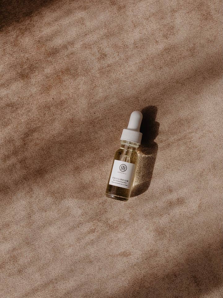 Huile équilibrante nuit Equilibrium pour la vente par Massiell