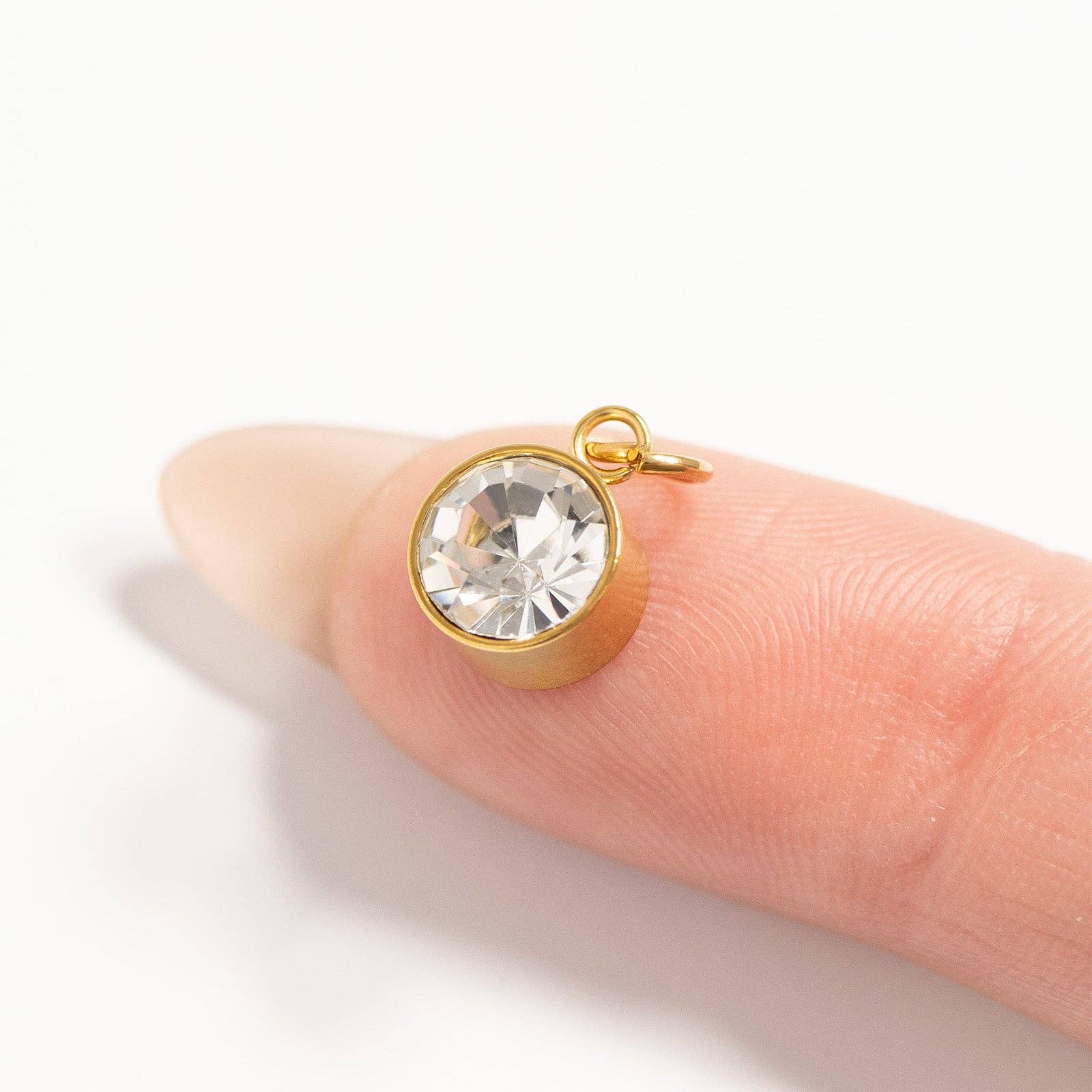 WJW – Engroshandel Vedhæng/charm – 18K Guld PVD Rund Fødselssten Charm (8mm)14