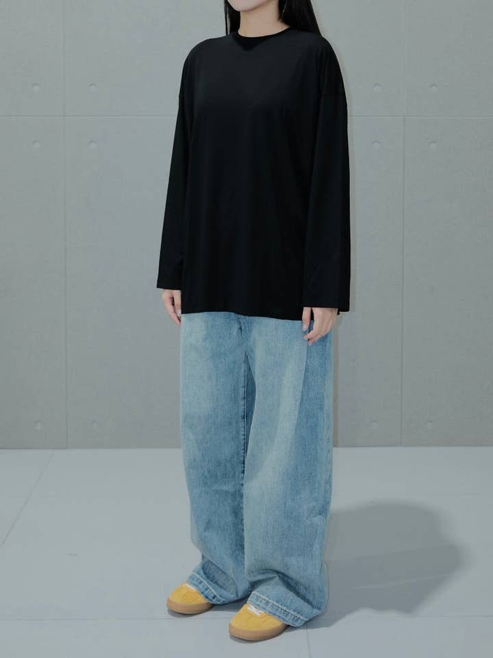 Maglia a maniche lunghe oversize modal per la vendita all'ingrosso da parte di Blanc.Noize