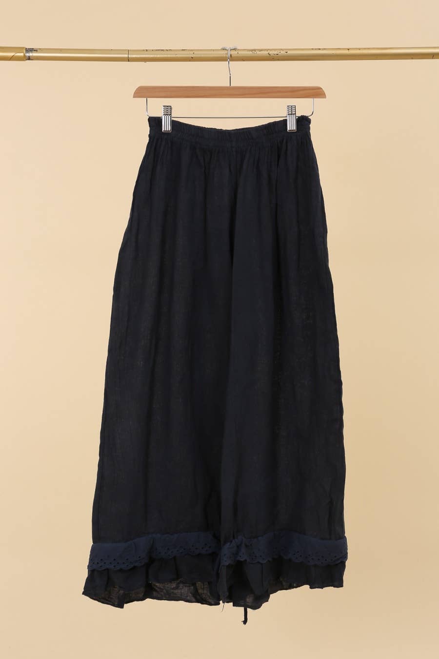 la maison des fibres naturelles - Wholesale Broek - Dames - Elegante broek met opengewerkt borduurwerk 9204 van 100% linnen23