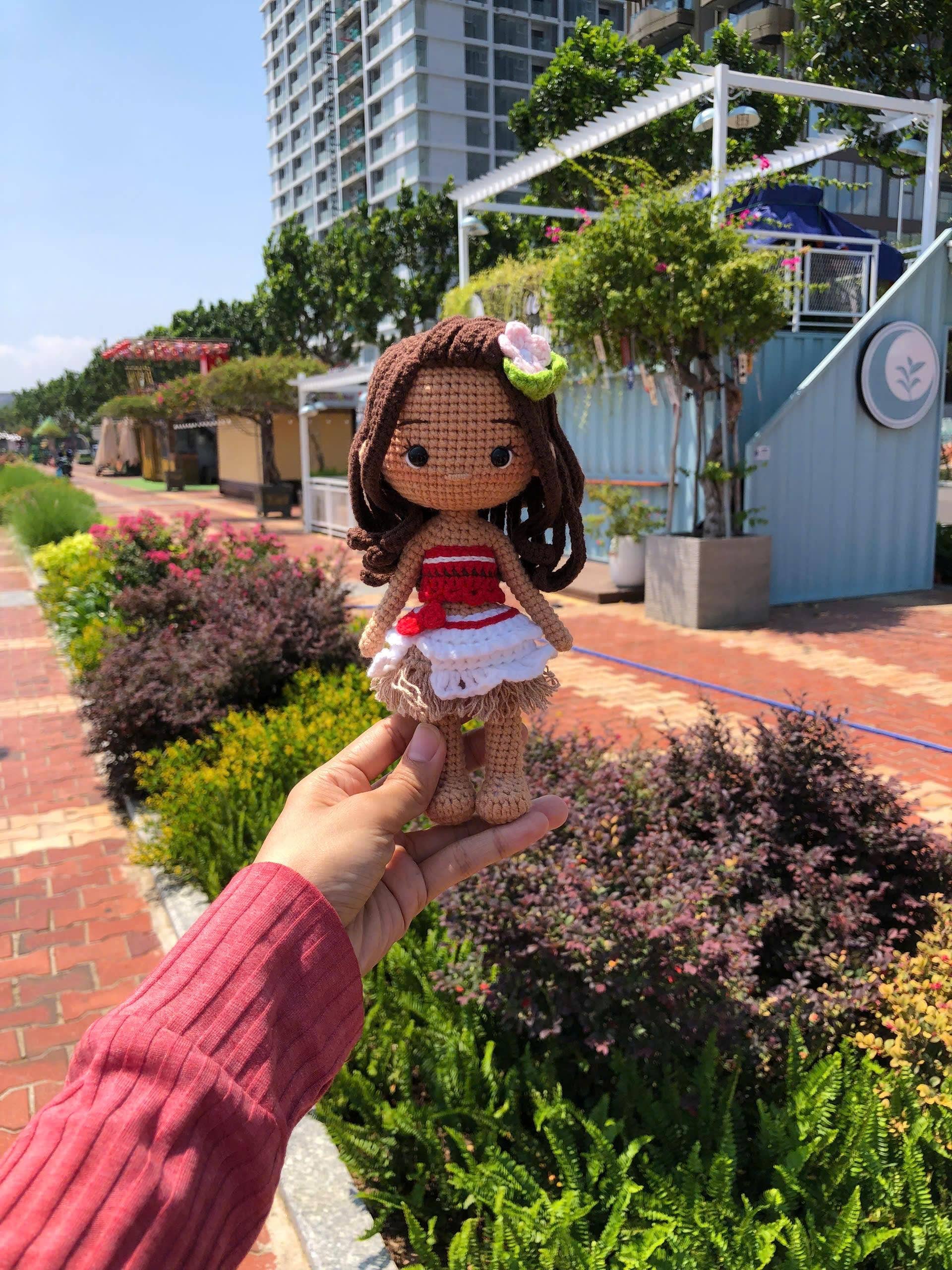 TOMOPOD LLC – wholesale Decorative tabletop object – Princess Crochet Doll, Princess Amigurumi, Cute Girly Gift3