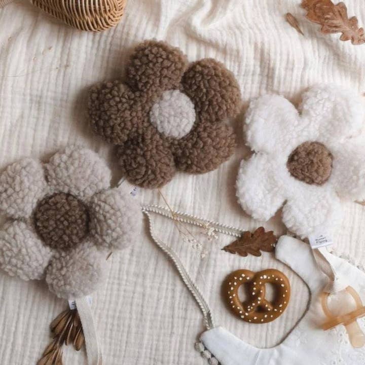 Clipe de chupeta para bebé estilo vintage Marguerite Sherpa por atacado de The Butter Flying