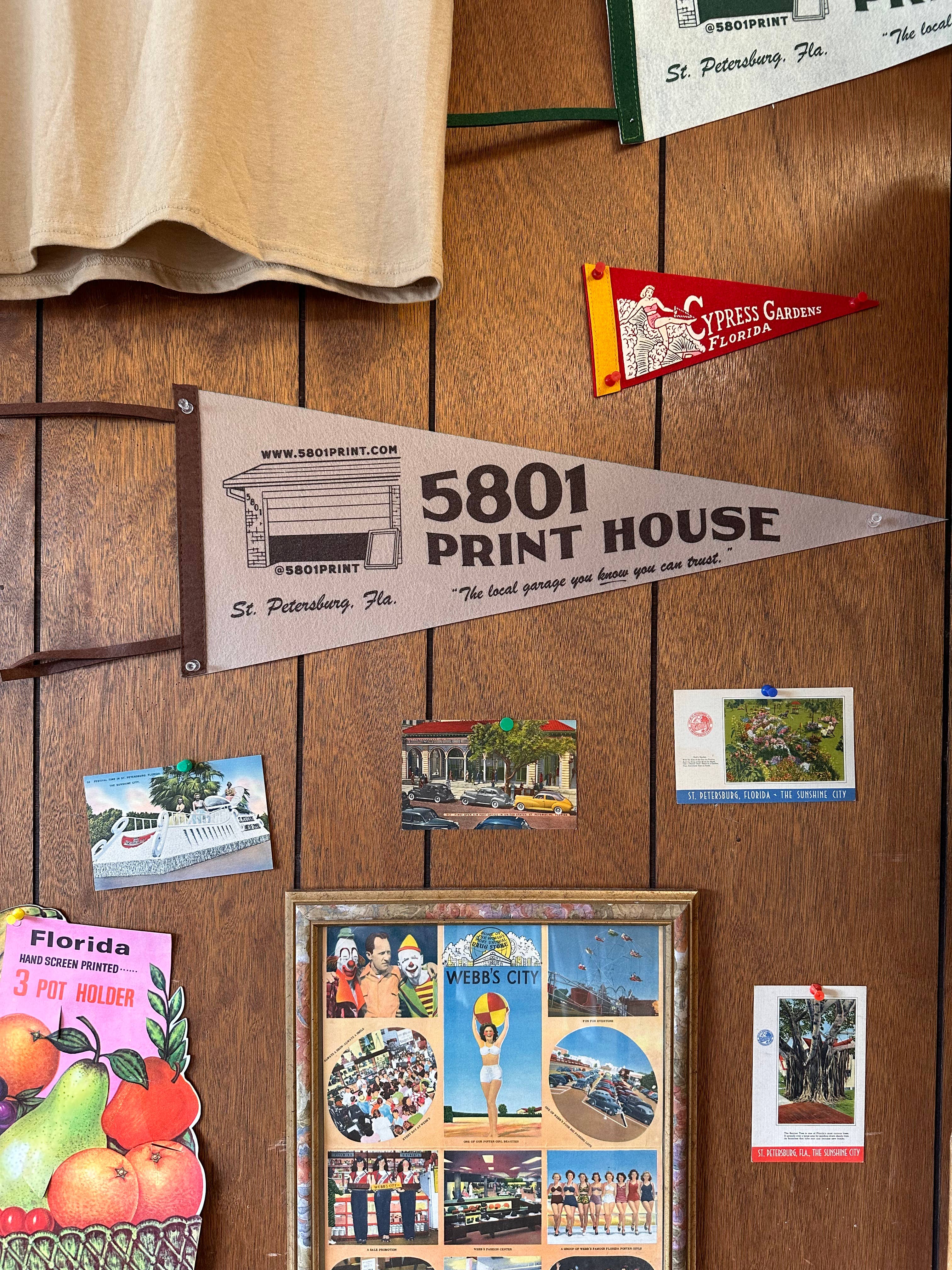 5801 Print House - Wholesale Flag - Custom Souvenir Pennant11