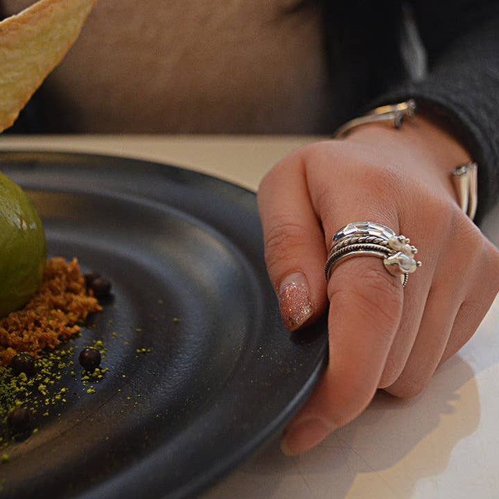 Love Letters Virtue sterling zilveren parelstapelring voor wholesale door Cynthia Gale New York