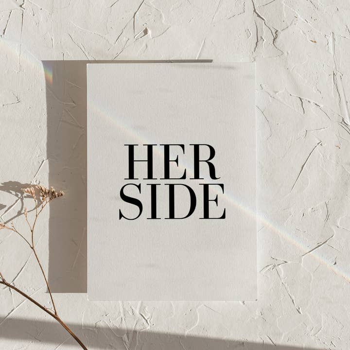 Haar Side Typografie Print voor wholesale door LXR CREATE