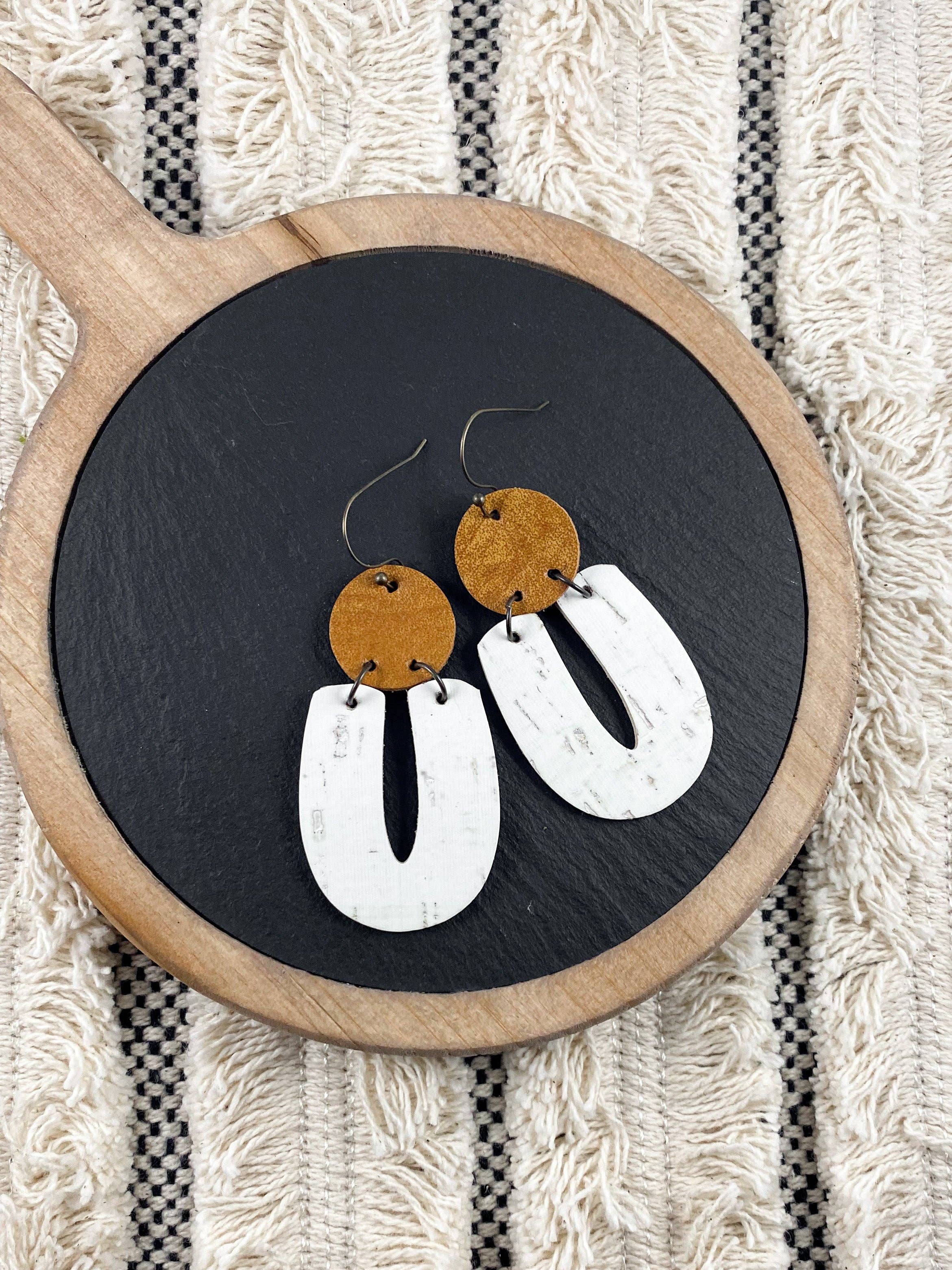 Anabelle+Oak - Wholesale Dangle Earrings - White & Cognac Loops