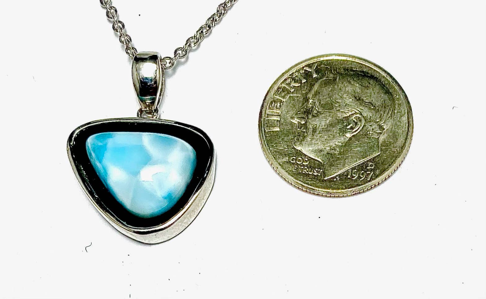Twan Kee Jewelry - Vente Breloques/médailles personnalisées - Pendentif en argent sterling P087X Larimar et Onyx Trillian1
