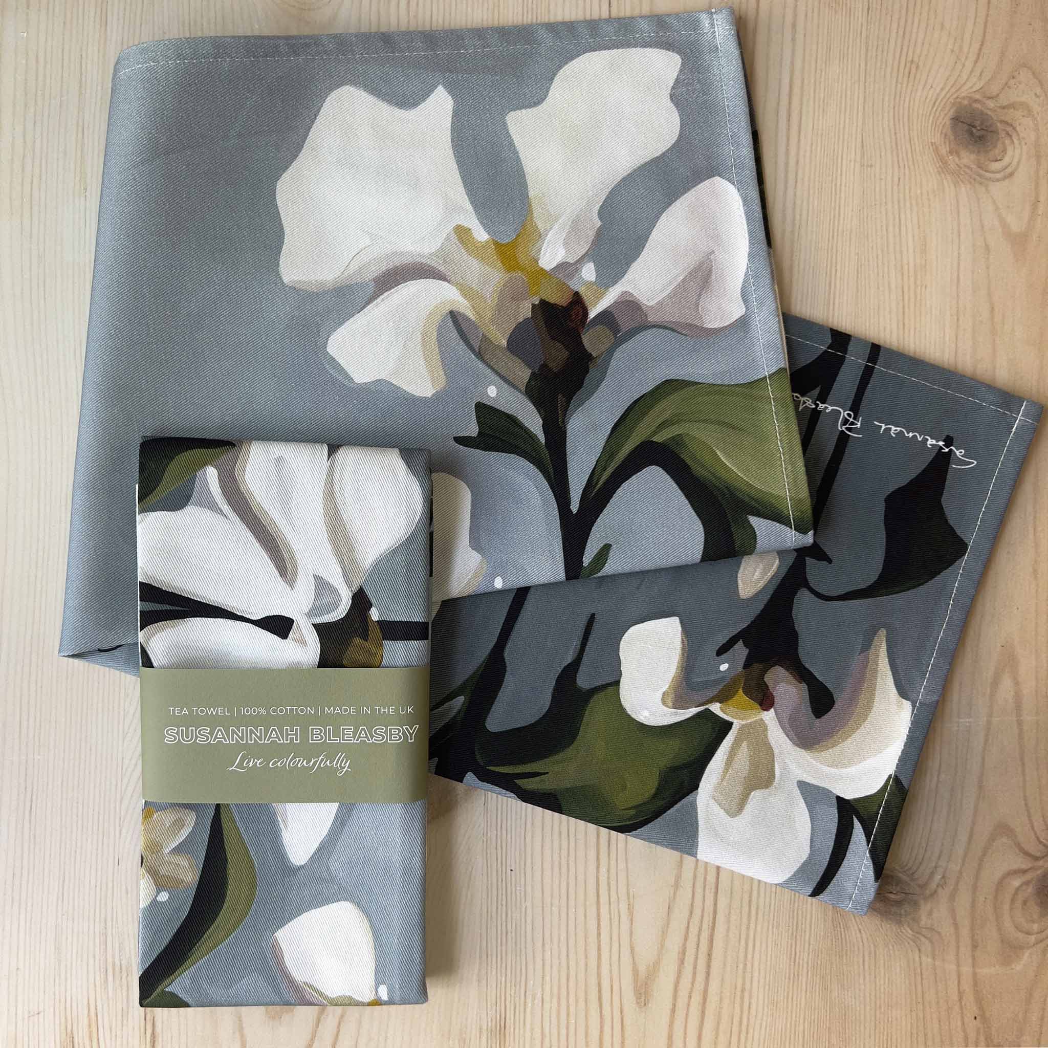 Susannah Bleasby Art - Wholesale Tea Towel - Cotton tea towel | Floral tea towel | 'Grey Garden'2