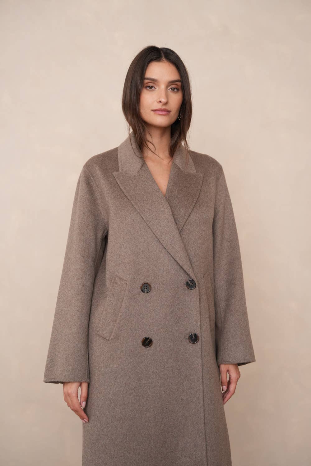 Attentif Paris – Großhandel Mantel - Damen – Extra langer, handgenähter Oversize-Mantel aus Wollmischung36