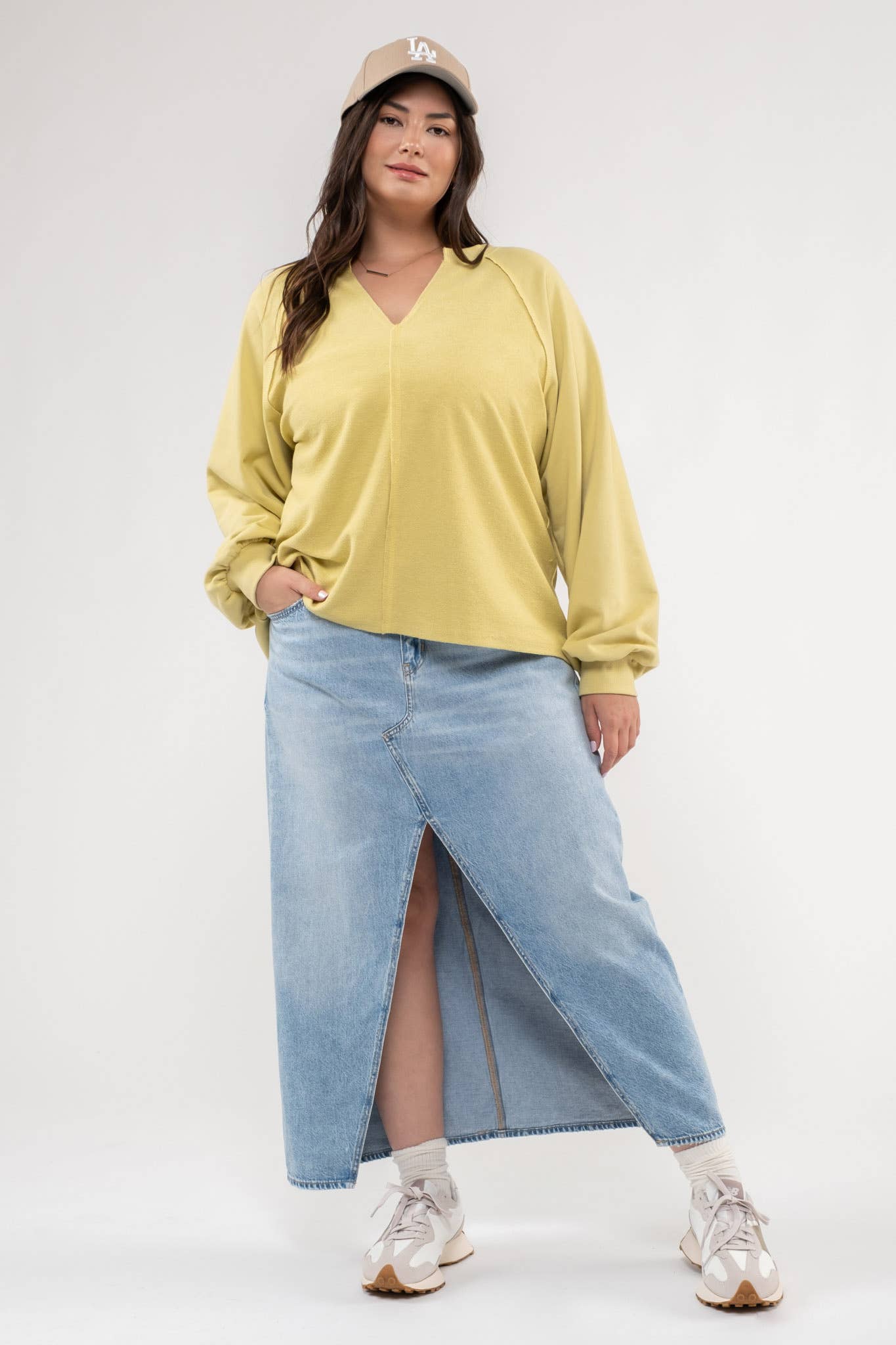 Blu Pepper - Wholesale Gebreide top - Dames - PLUS RELAXTE GEBREIDE TOP MET LANGE MOUWEN EN ZICHTBARE NADEN22