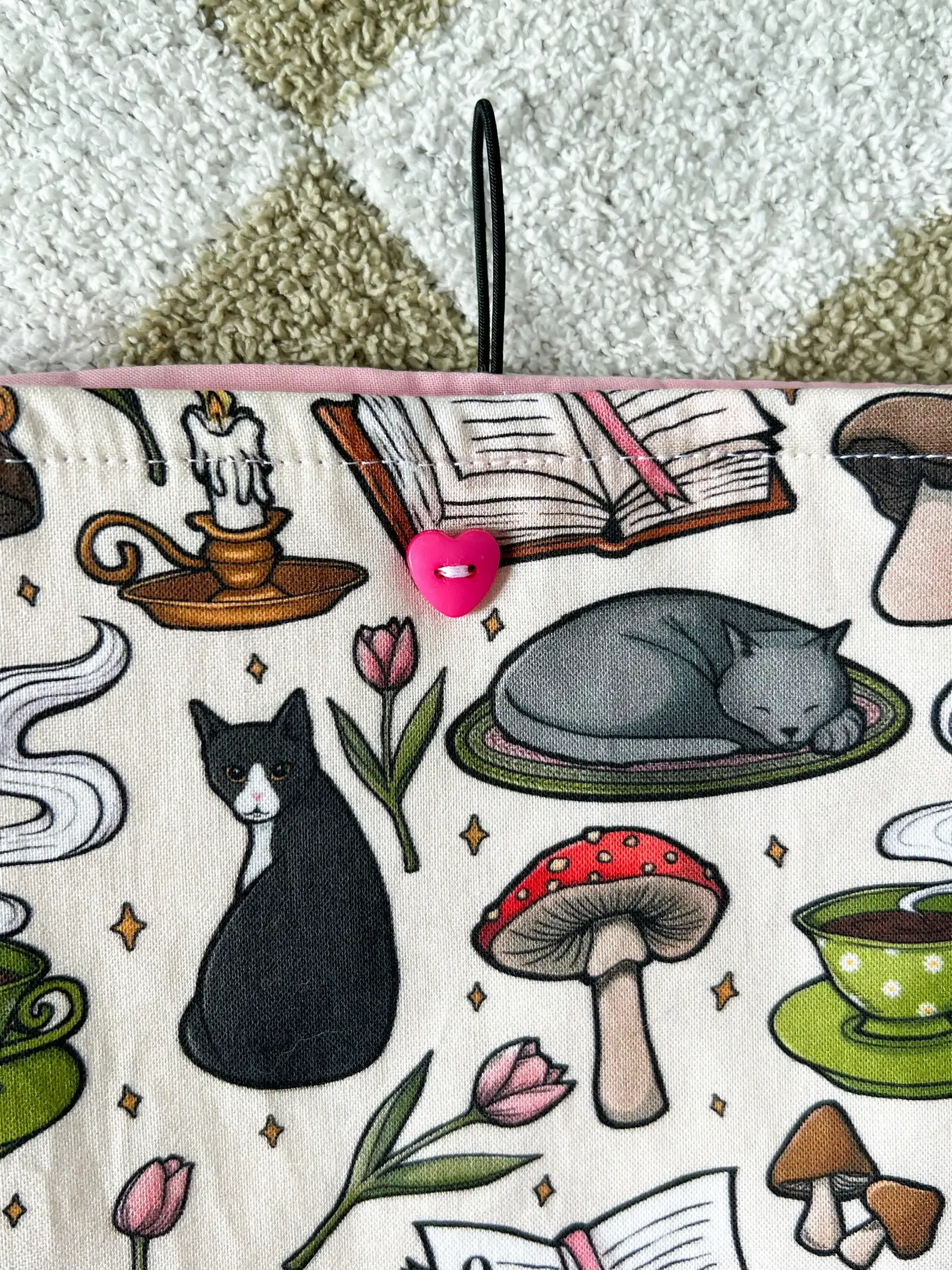 Chapter & Claw Studio - Wholesale Book Cover - Cozy Cats Handmade Padded Book Sleeves8