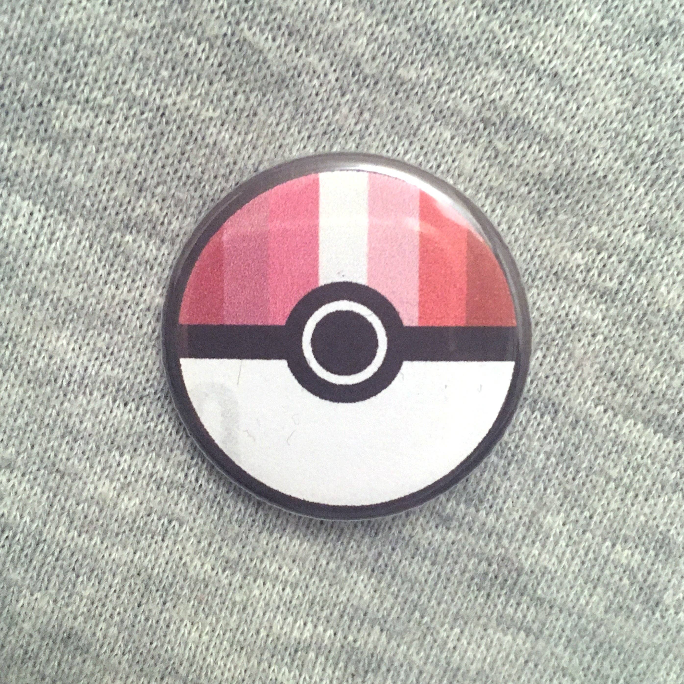 Support the T - Vendita all'ingrosso Spilla da bavero - Bottone o magnete Poké Pride7