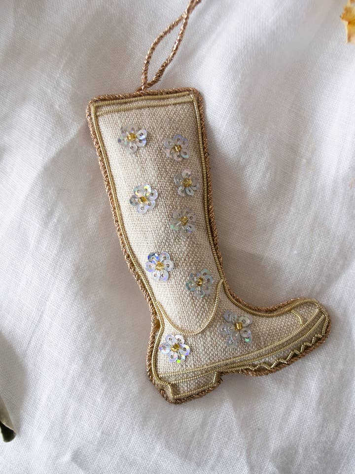 Gummistiefel von Wellington Boot, Weihnachtsdeko, zum Gärtnern für den Großhandel von Katie Larmour Linen