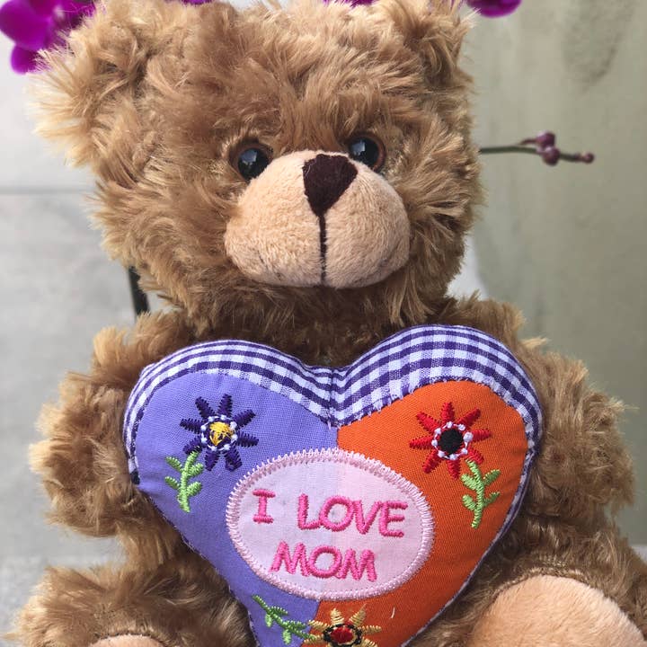 Ours de 15 cm tenant un cœur floral "J'aime Maman" | Ours en peluche pour maman pour la vente par Plushland