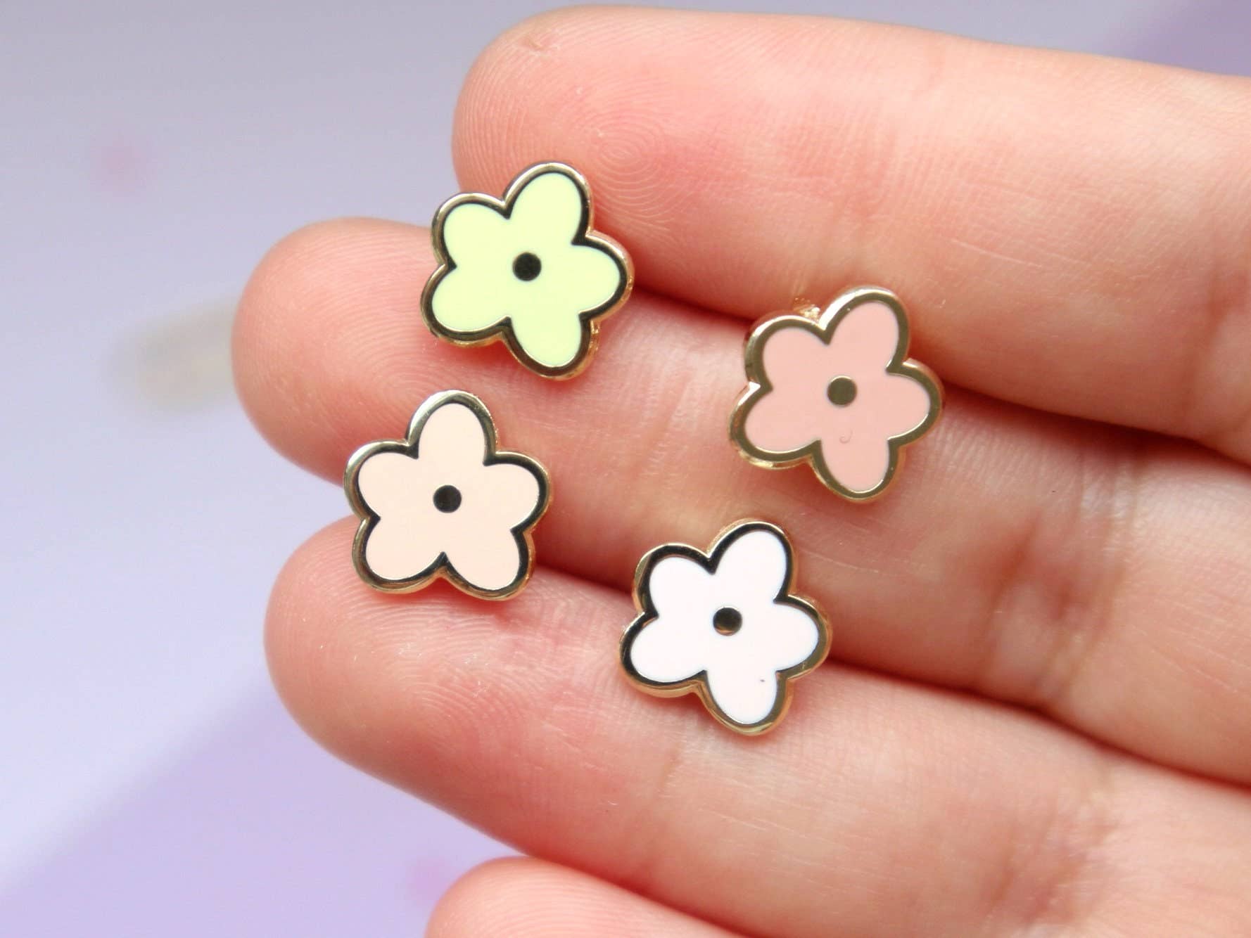 Jino's Art - Wholesale Lapel Pin/Button - Cute mini flowers hard enamel pins - set of 4 pins2