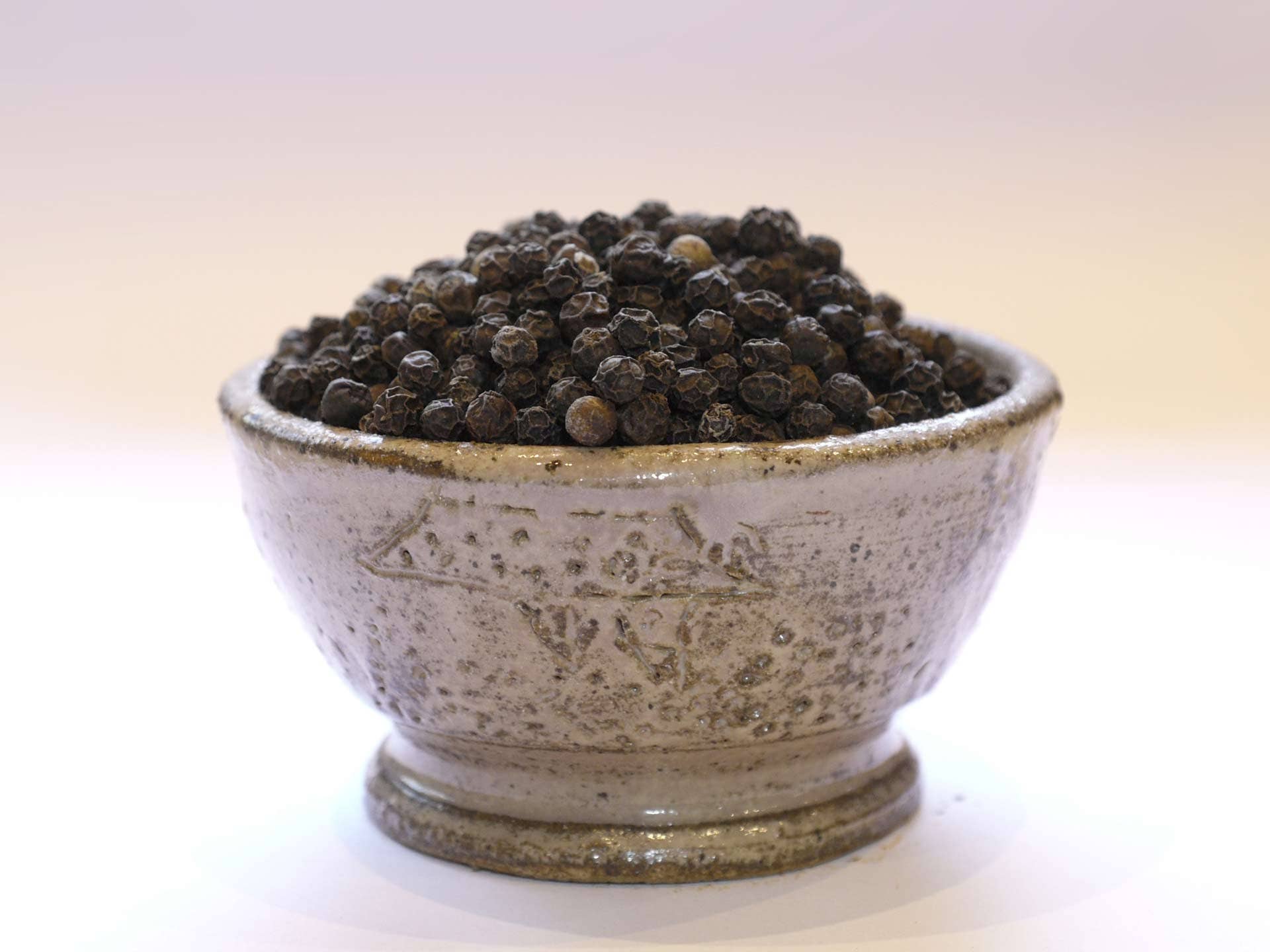 Place des Epices – wholesale Torkad krydda – Ekologisk Malabar svartpeppar1