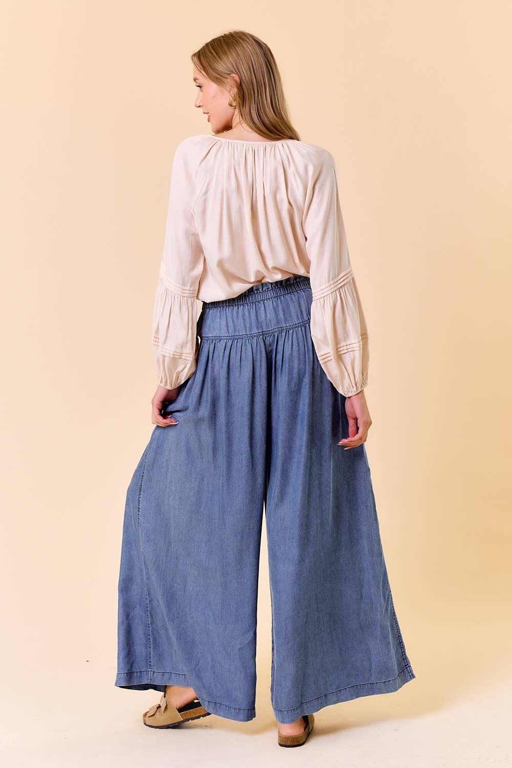 Doe and Rae - Wholesale Pants - Women's - TENCEL DENIM VOLUME WIDE-LEG PANT W/ SLANT POCKETS - 8823P2