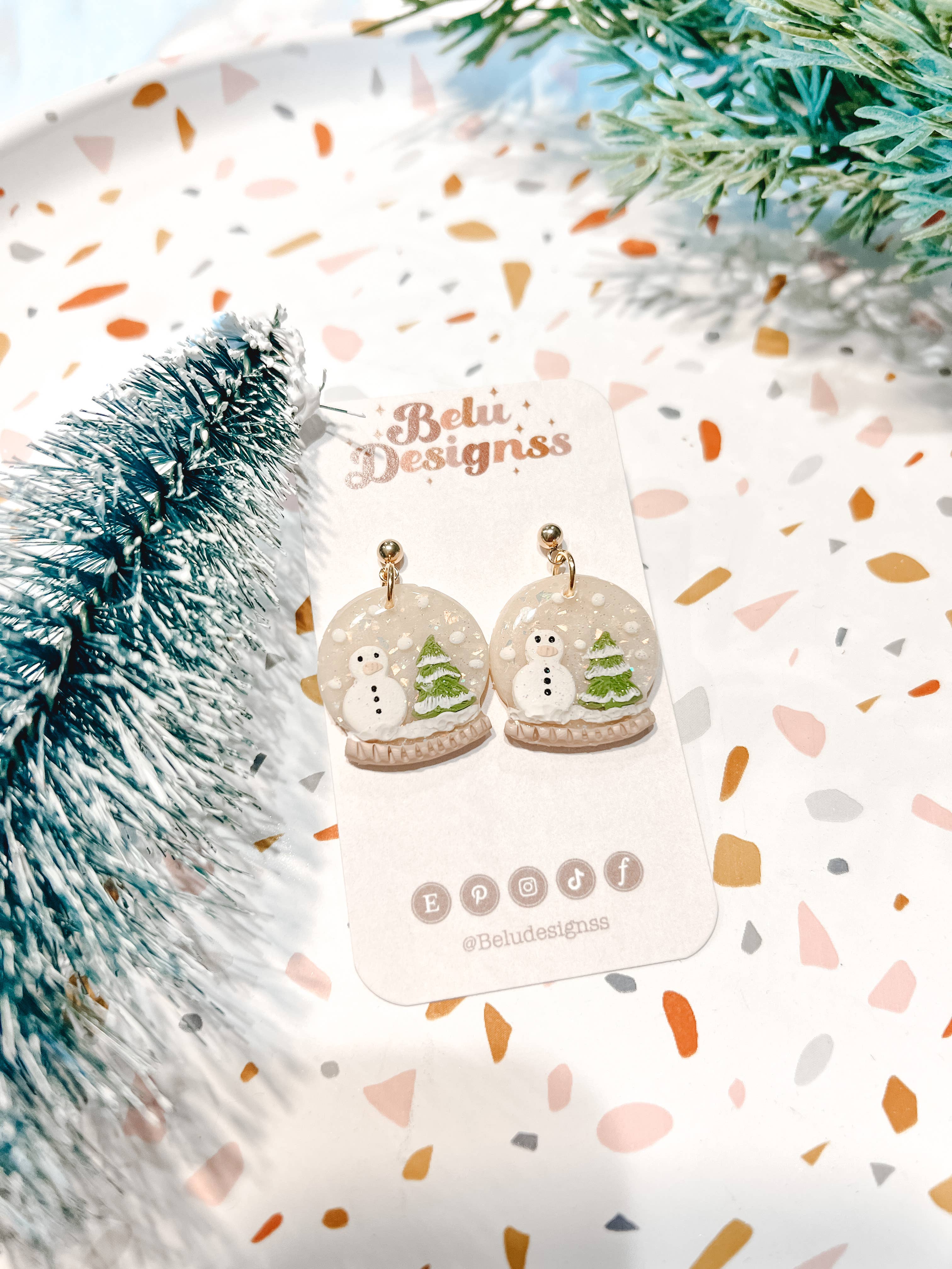 Belu Designss - Vendita all'ingrosso Orecchini pendenti - Orecchini natalizi in argilla polimerica Snowglobe Snowman3