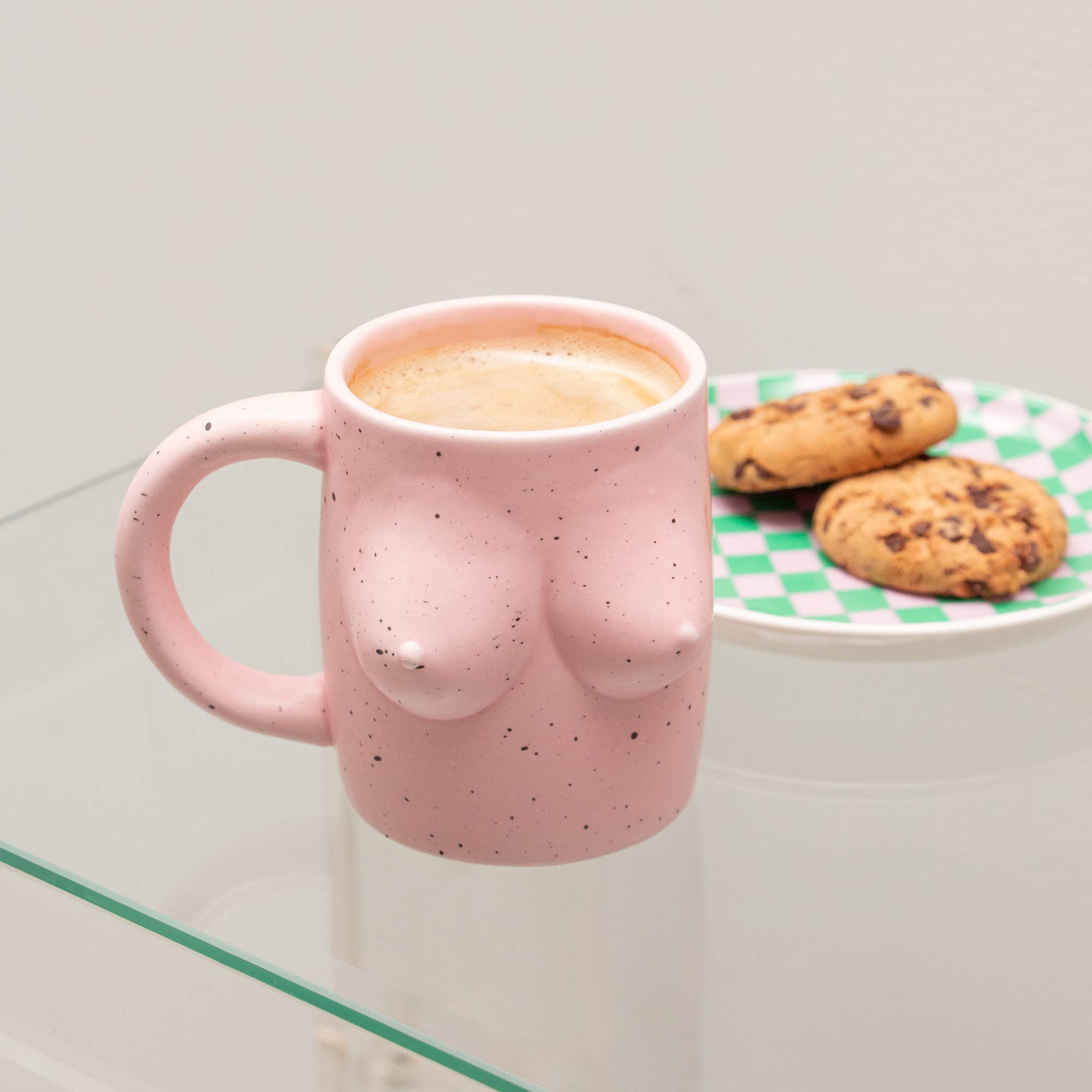 Helio Ferretti Co - Vente Tasse à café - MUG SEINS ESTHÉTIQUE ROSE HF2