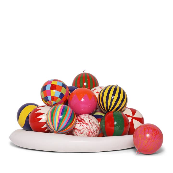 studio THIE - Wholesale Christmas Decoration - Fine Stripe Papier-Mâché Bauble 7cm, Chestnut on Natural3