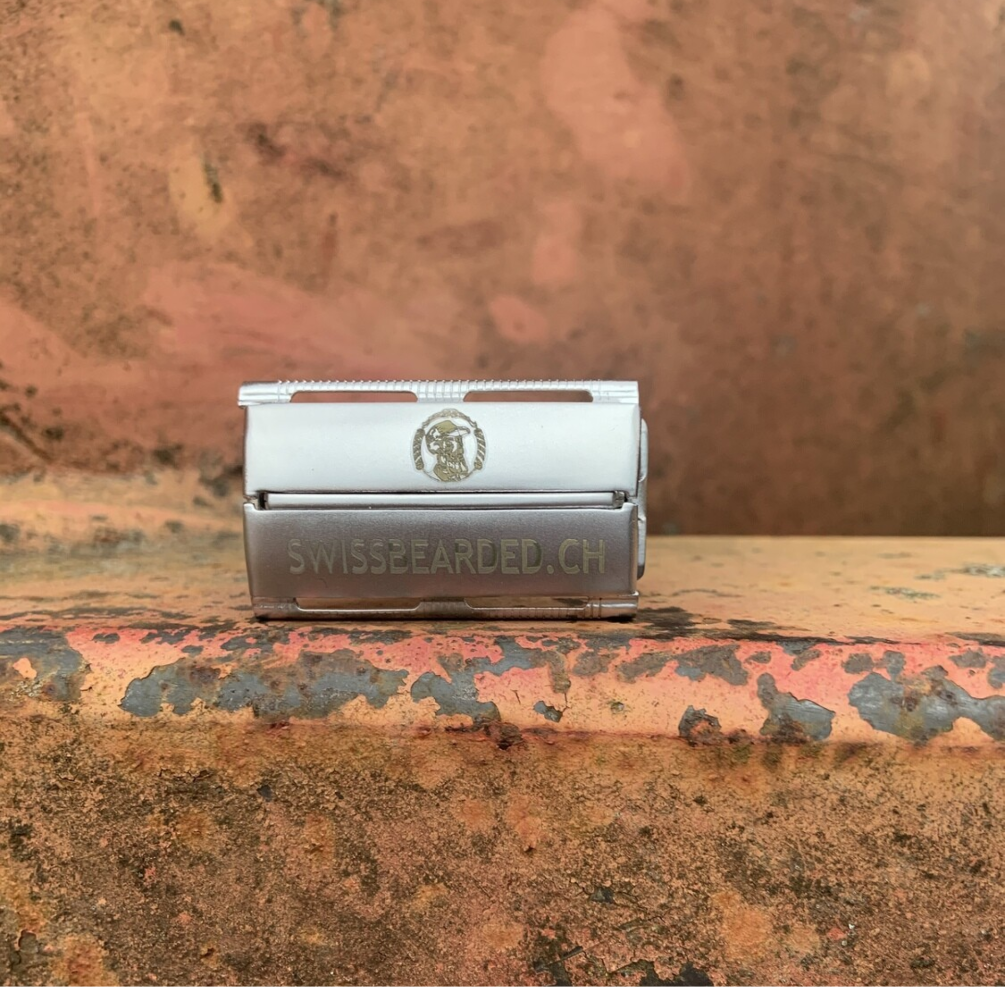 Swissbearded - Vendita all'ingrosso Rasoio - Uomo - Rasoio di sicurezza Swissbearded in legno e acciaio2