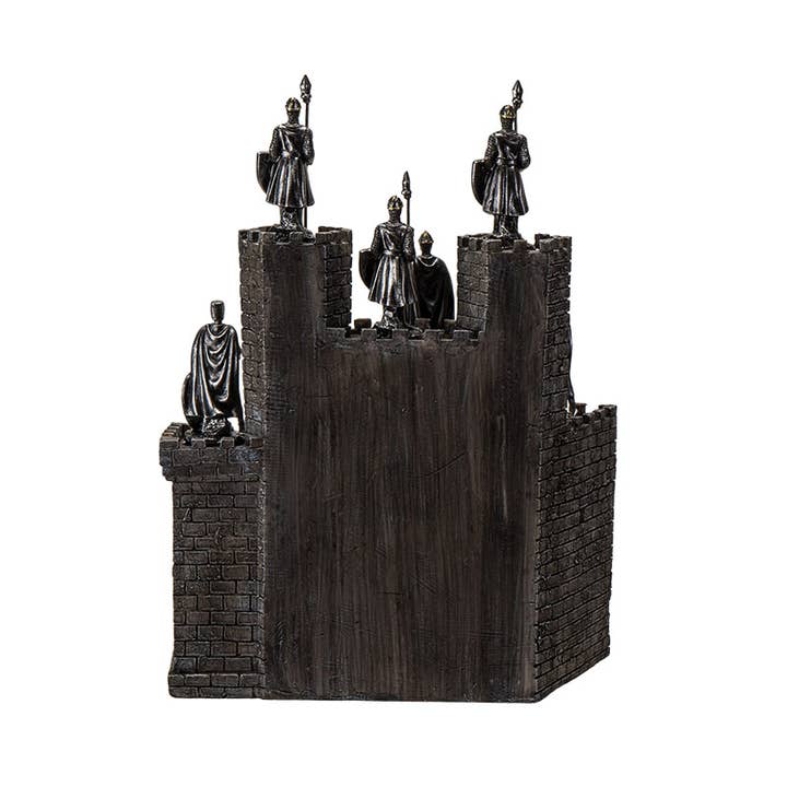 Pacific Trading – wholesale Decorative figurine – Medieval Castle Display with 12 Knights4