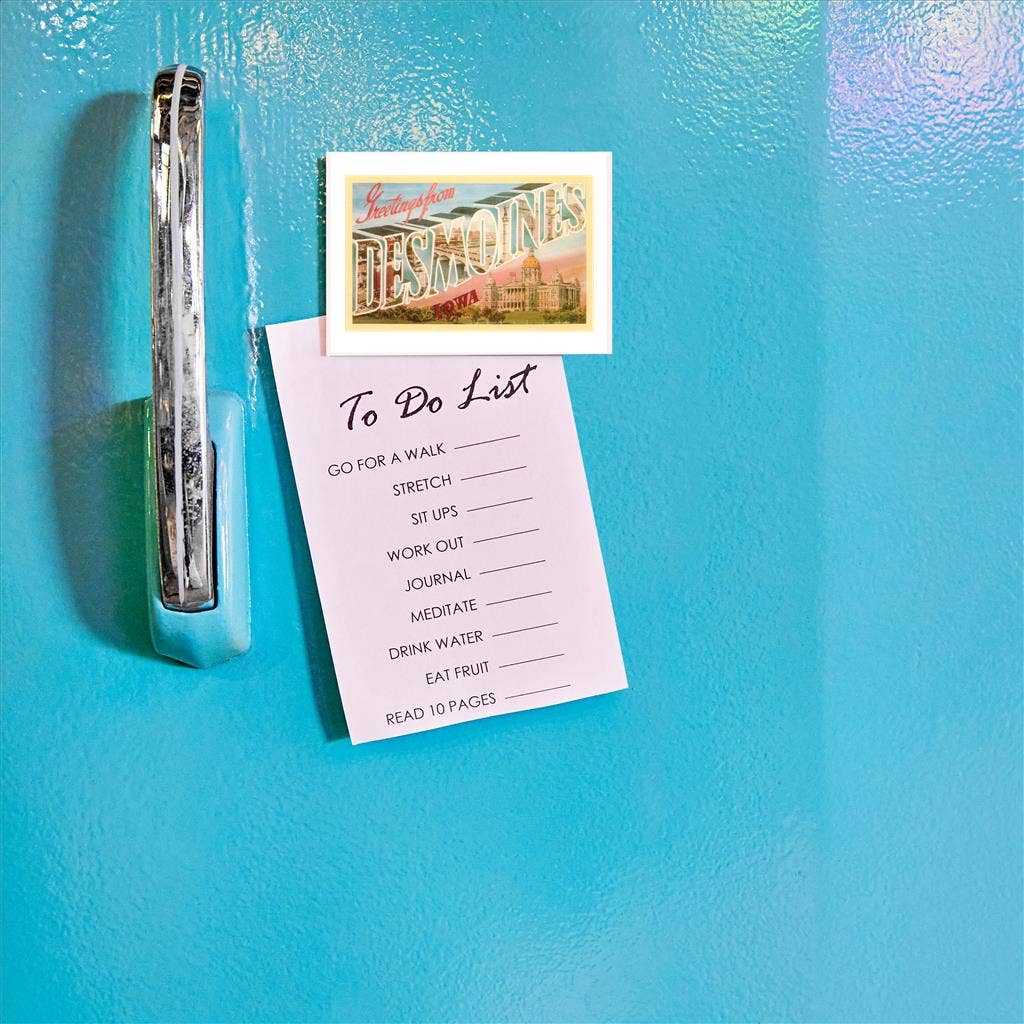 Found Image Press - Wholesale Magnet - Magnet IA-88 Greetings from Des Moines1