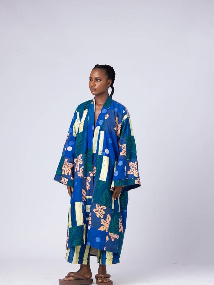 Accappatoio a Quadri Blu per la vendita all'ingrosso da parte di Oya Abeo