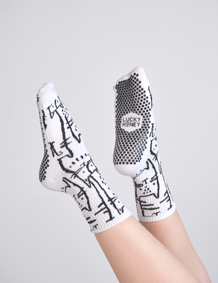 LUCKY HONEY - Wholesale Socks - Women's - The Animal Love Grip Sock7