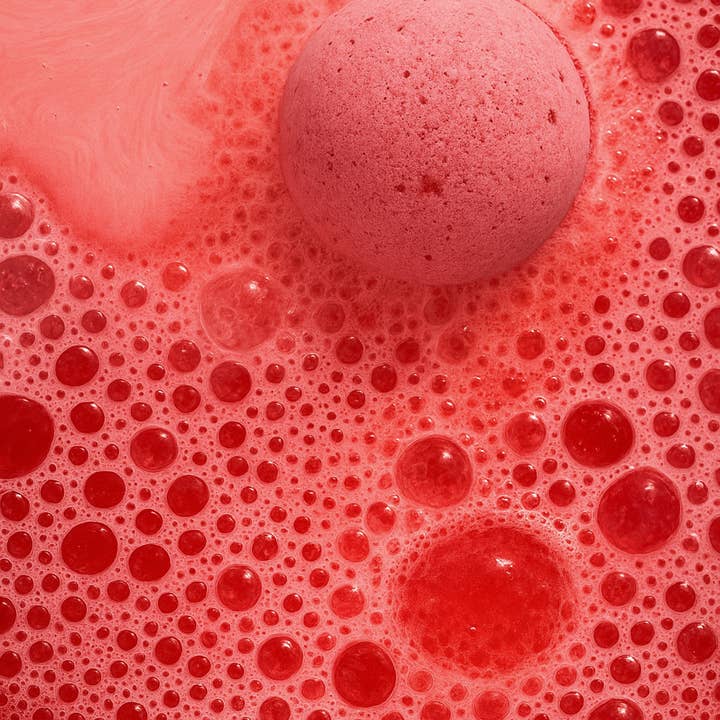 The Sun & My Soul Bath Bomb Soak Wellness Gifts – wholesale Bath bomb/fizz – Merry & Bright Christmas Cranberry Bath Bomb⎜Holiday Gift2