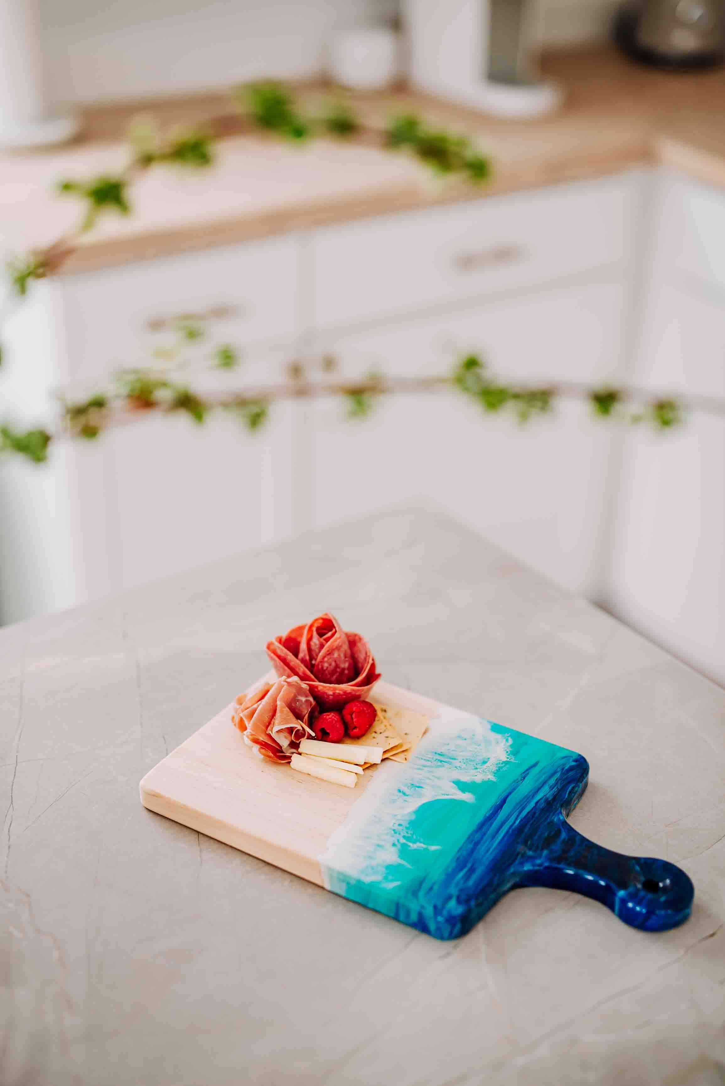 WLB Designs - Vendita all'ingrosso Taglieri - Tagliere Ocean Charcuterie, tagliere in legno e resina1