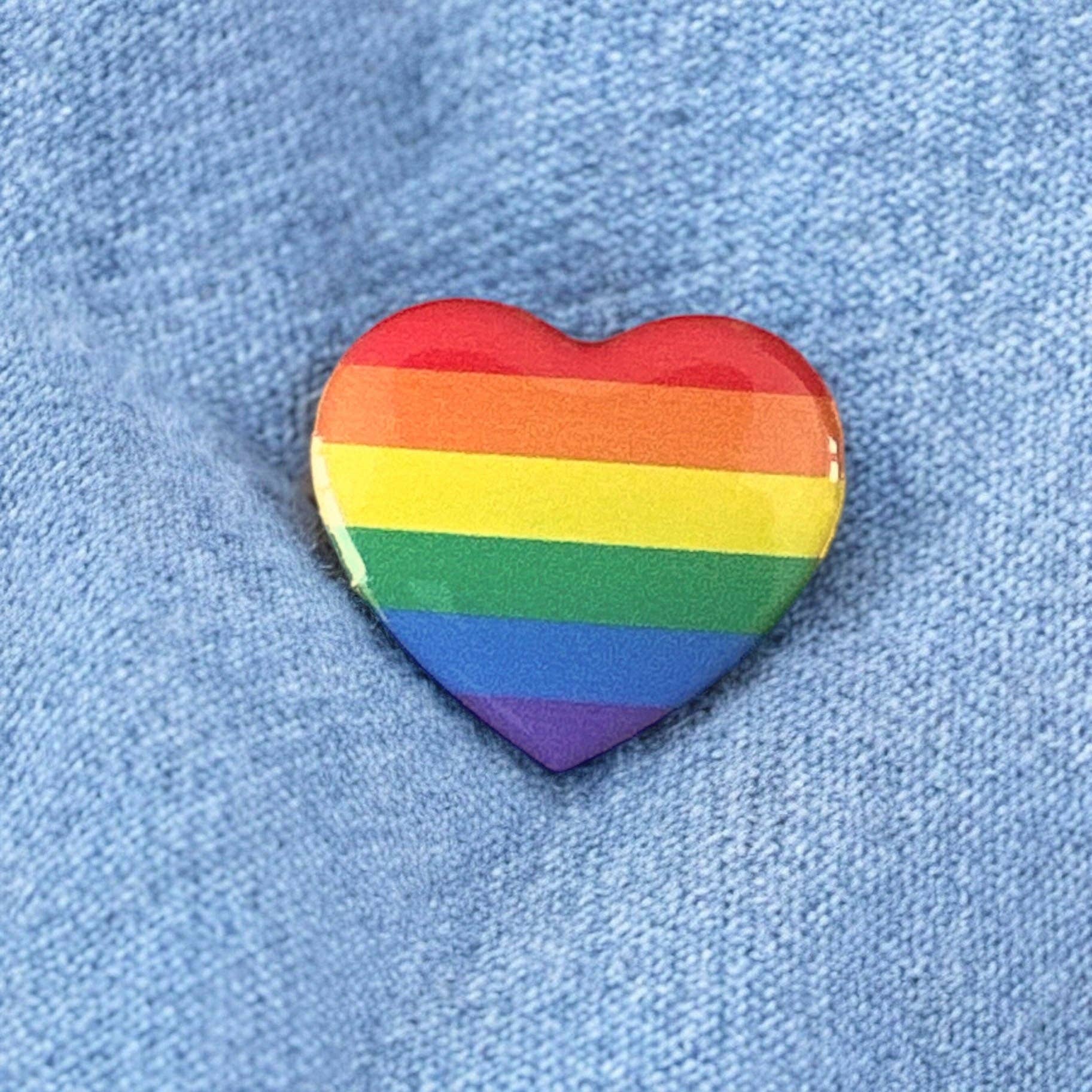 The Enamel Pin Factory – wholesale Lapel pin/button – Rainbow Heart - Eco Enamel Pin Badge2