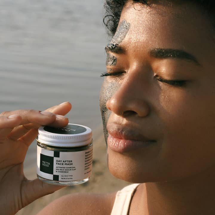 METTA GOOD – Großhandel Gesichtsmaske – Charcoal - Kelp - Blumen-Gesichtsmaske